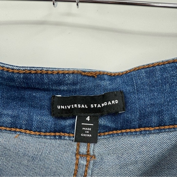 Universal Standard Bae Boyfriend Crop Jeans Color Princeton Blue Size 4 - Picture 5 of 12